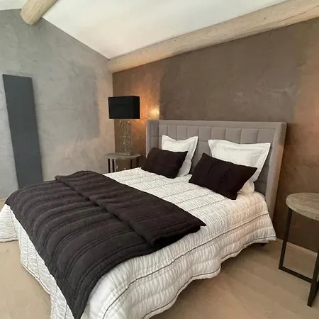 Guest house Chateau De Cachard