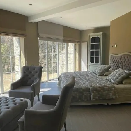 Chateau De Cachard 4*